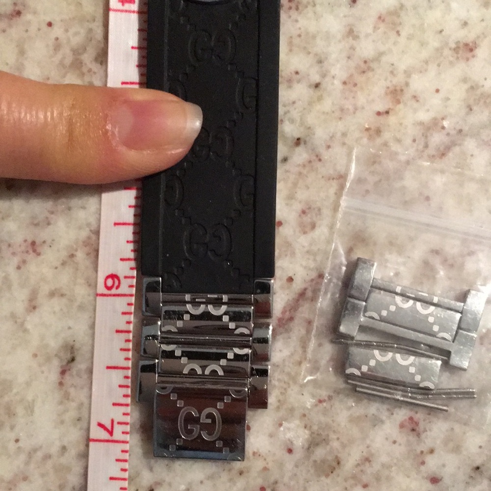 💯% Authentic Gucci “Twirl” Watch - Picture 11 of 12